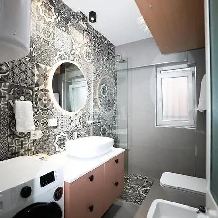 Center - Your Cosy Corner *